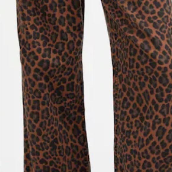 Low-Slung Baggy Jeans - Picture 2 of 6